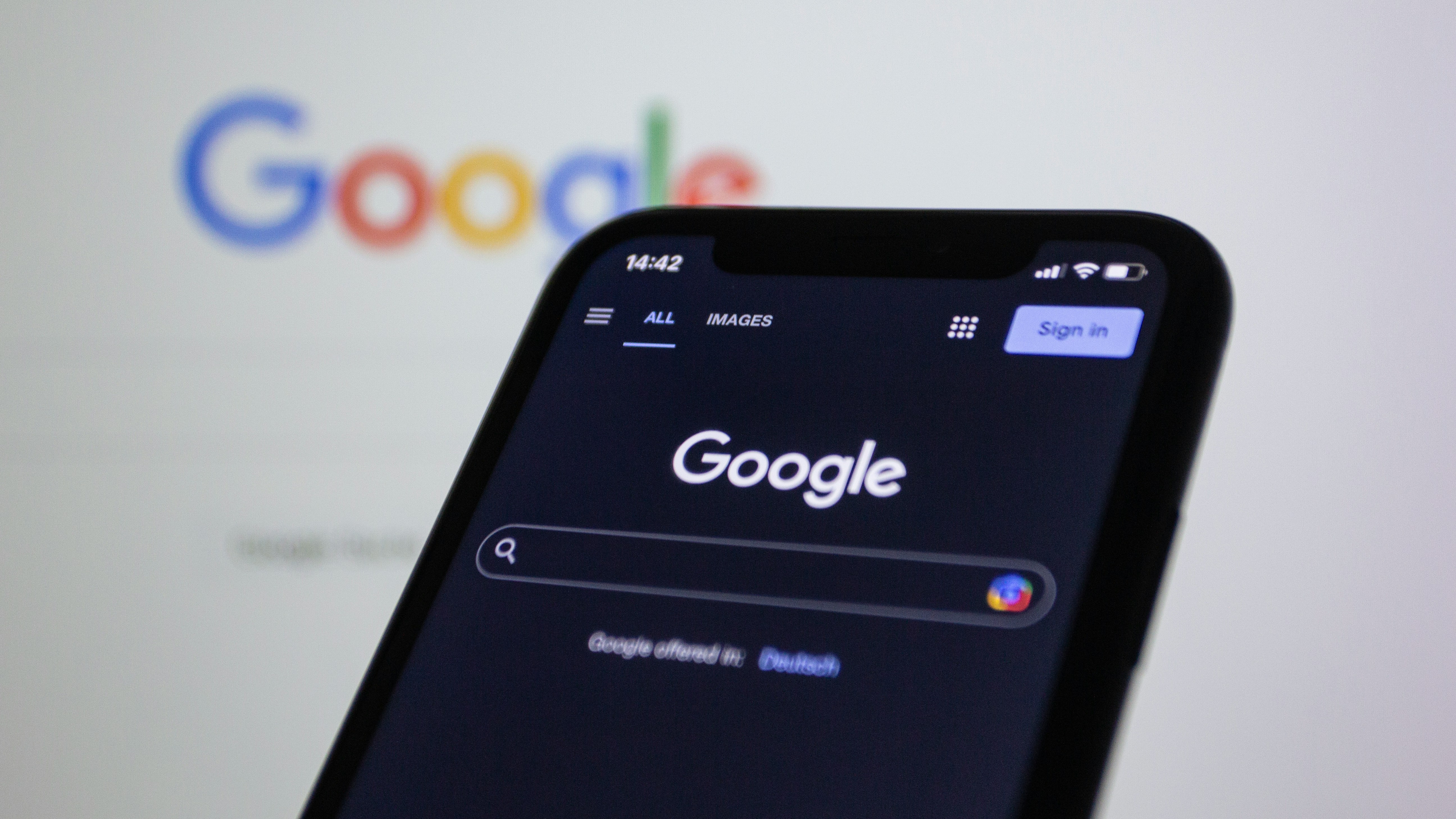Google mobiilin näytöllä
